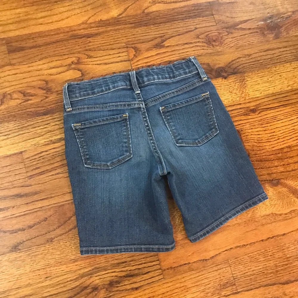 Old Navy Denim Blue Jean Shorts School Uniform Bottoms Girls Small 6 / 7 Regular